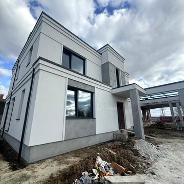 Наварійська вул., 1