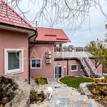 Обухівський