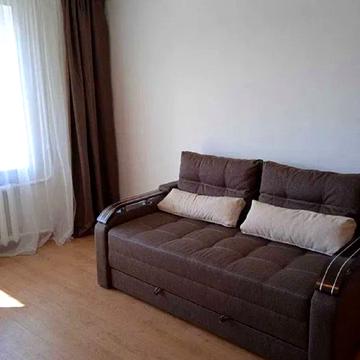 Низинна вул., 7