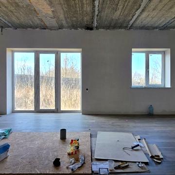 Тополина вул., 1