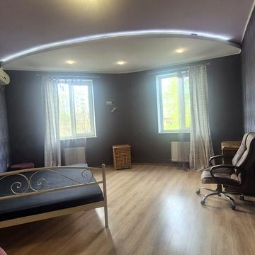 Середньофонтанська вул., 30а