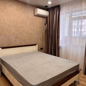 Чернігівська вул., 21