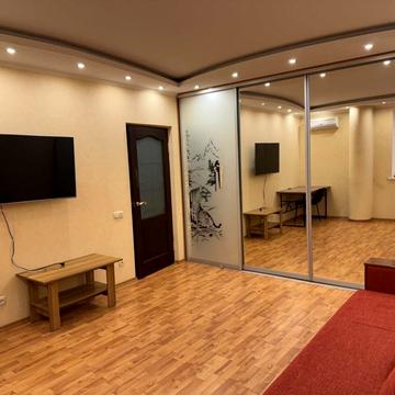 Сухумська вул., 24