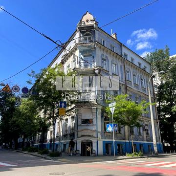 Олеся Гончара вул., 8