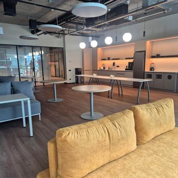 Ґарета Джонса вул. (Сімї Хохлових), 12-А