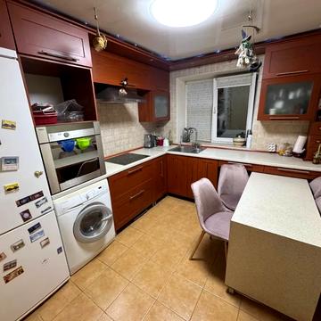 Мандриківська вул., 137