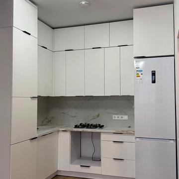 Володимира Івасюка вул., 26