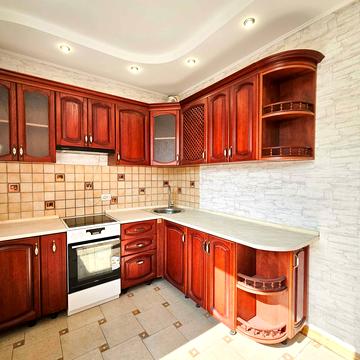 Пріорська вул. (Полупанова), 10