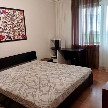 Європейського Союзу просп. (Правди), 31-А