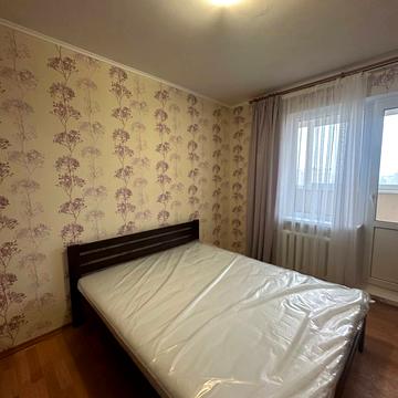 Тетяни Яблонської вул., 6