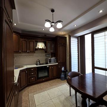 Незалежності вул., 146