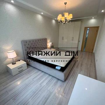 Драгоманова вул., 40-Е