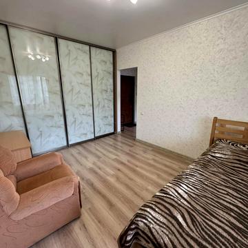 Іцхака Рабіна вул., 2