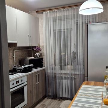 Космонавтів вул., 18/9