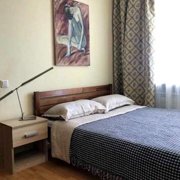 Лесі Українки бульв., 19