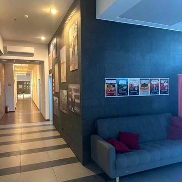 Дмитра Яворницького просп. (Карла Маркса), 1-А