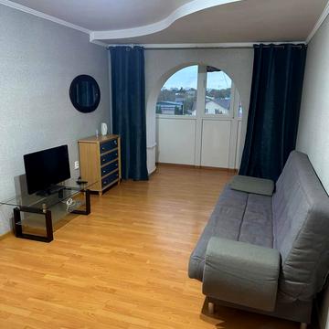 Гоголівська вул., 53