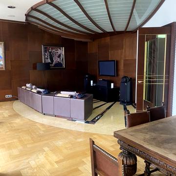 Шовковична вул., 22