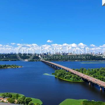 Дніпровська набережна вул., 1