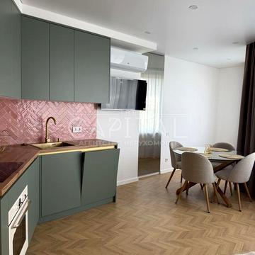 Берестейський просп. (Перемоги), 11 к2