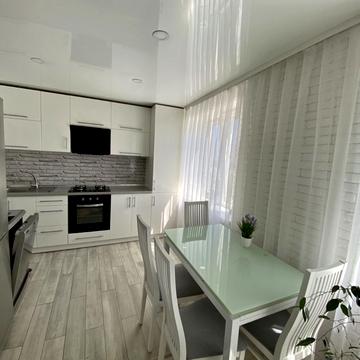 Василя Стуса просп., 17а