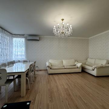 Валерія Лобановського просп. (Червонозоряний), 6-В