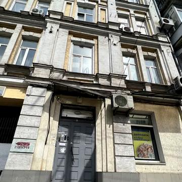 Саксаганського вул., 106