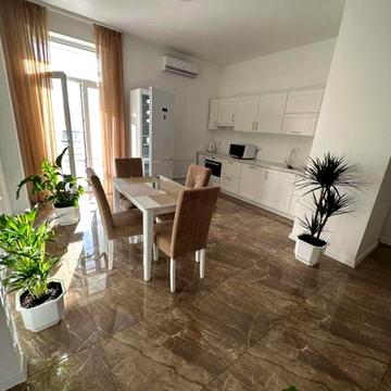 Саперне Поле вул., 12