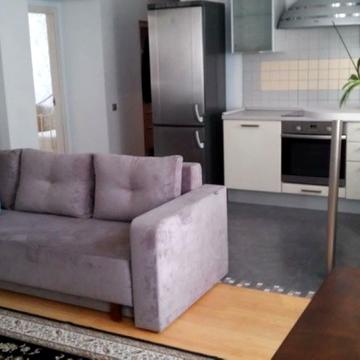 Михайла Грушевського вул., 28/2