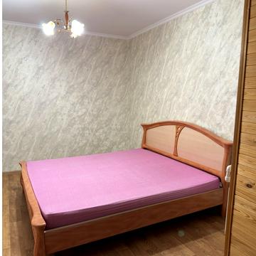 Академіка Єфремова вул. (Командарма Уборевича), 9