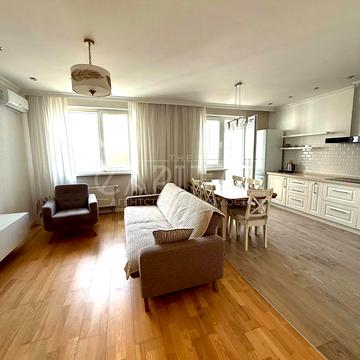 Деміївська вул., 16