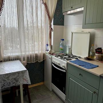 Наукова вул., 10