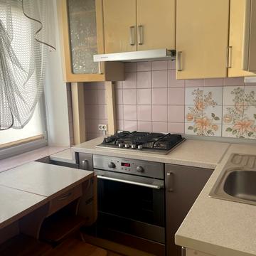 Празька вул., 21/1