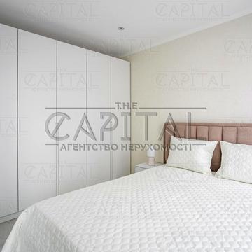 Зарічна вул., 4