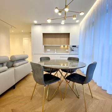 Ґарета Джонса вул. (Сімї Хохлових), 12