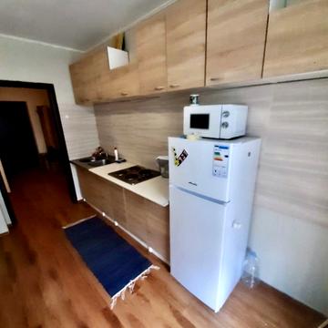 Андрія Аболмасова вул. (Панельна), 4