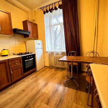 Адміральська вул., 29