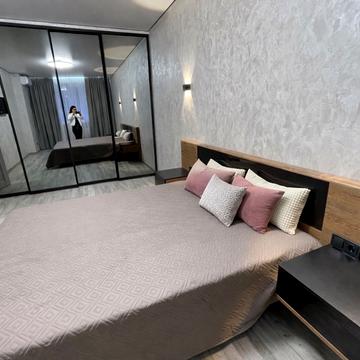 Святошинська вул., 52