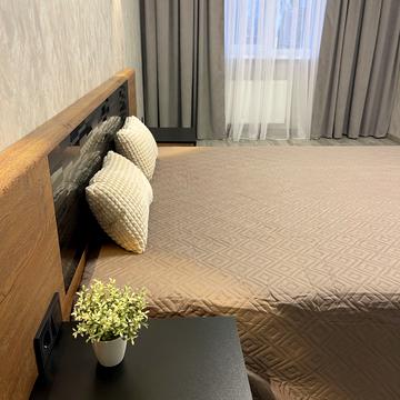 Святошинська вул., 52