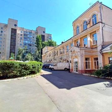 Івана Мазепи вул. (Січневого Повстання), 10