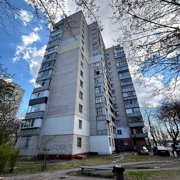 Перемоги просп., 44