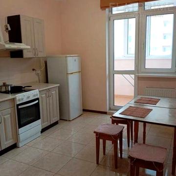 Воскресенська вул., 14-Б