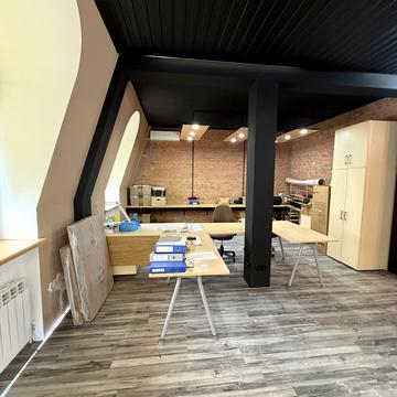 Кожумяцька вул., 12-Ж