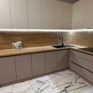 Шкільна вул., 43