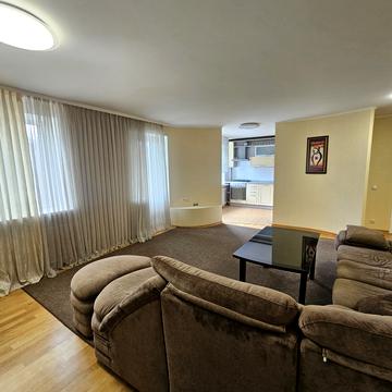 Максима Берлинського вул., 25-А