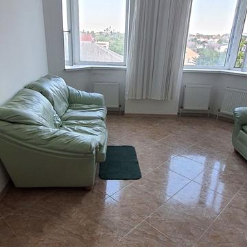 Євгена Чикаленка вул., 43а