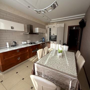 Сонячна вул., 1б