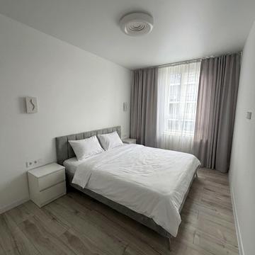 Топольна вул., 4-Г