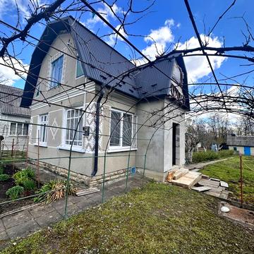 Тернопільська вул., 37