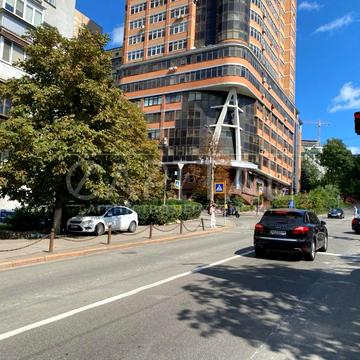 Предславинська вул., 30